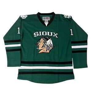 Share Zach Parise #11 North Dakota Fighting Sioux Stitched Hockey Jersey New XL